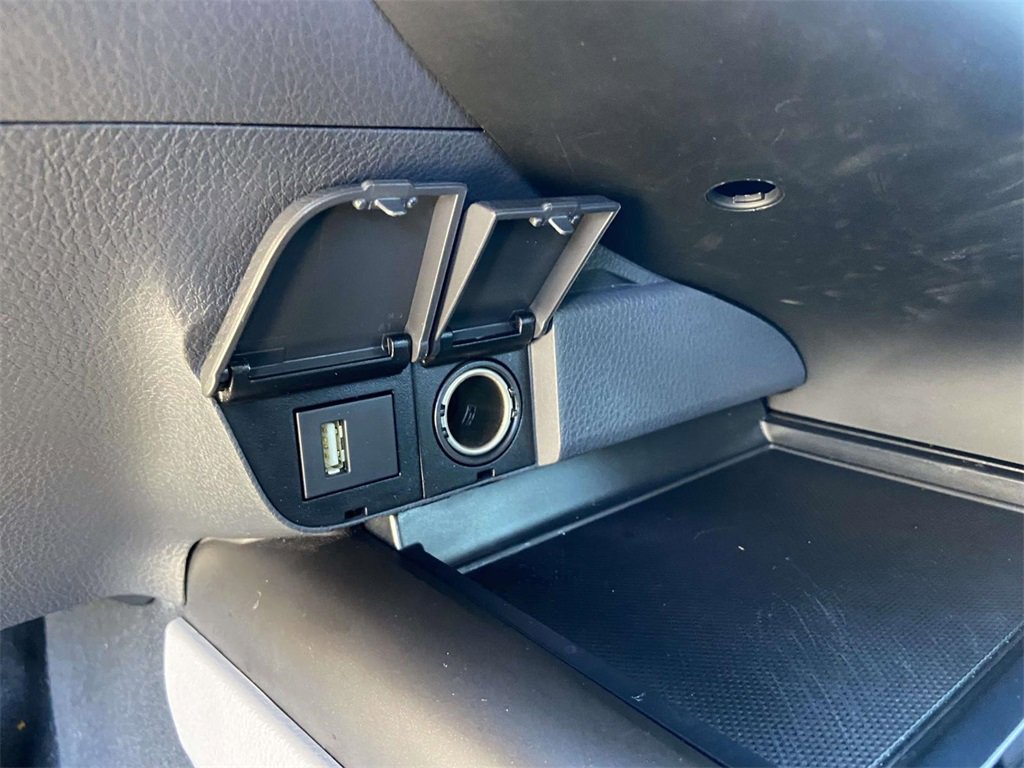 Used 2024 Toyota Camry SE image 29