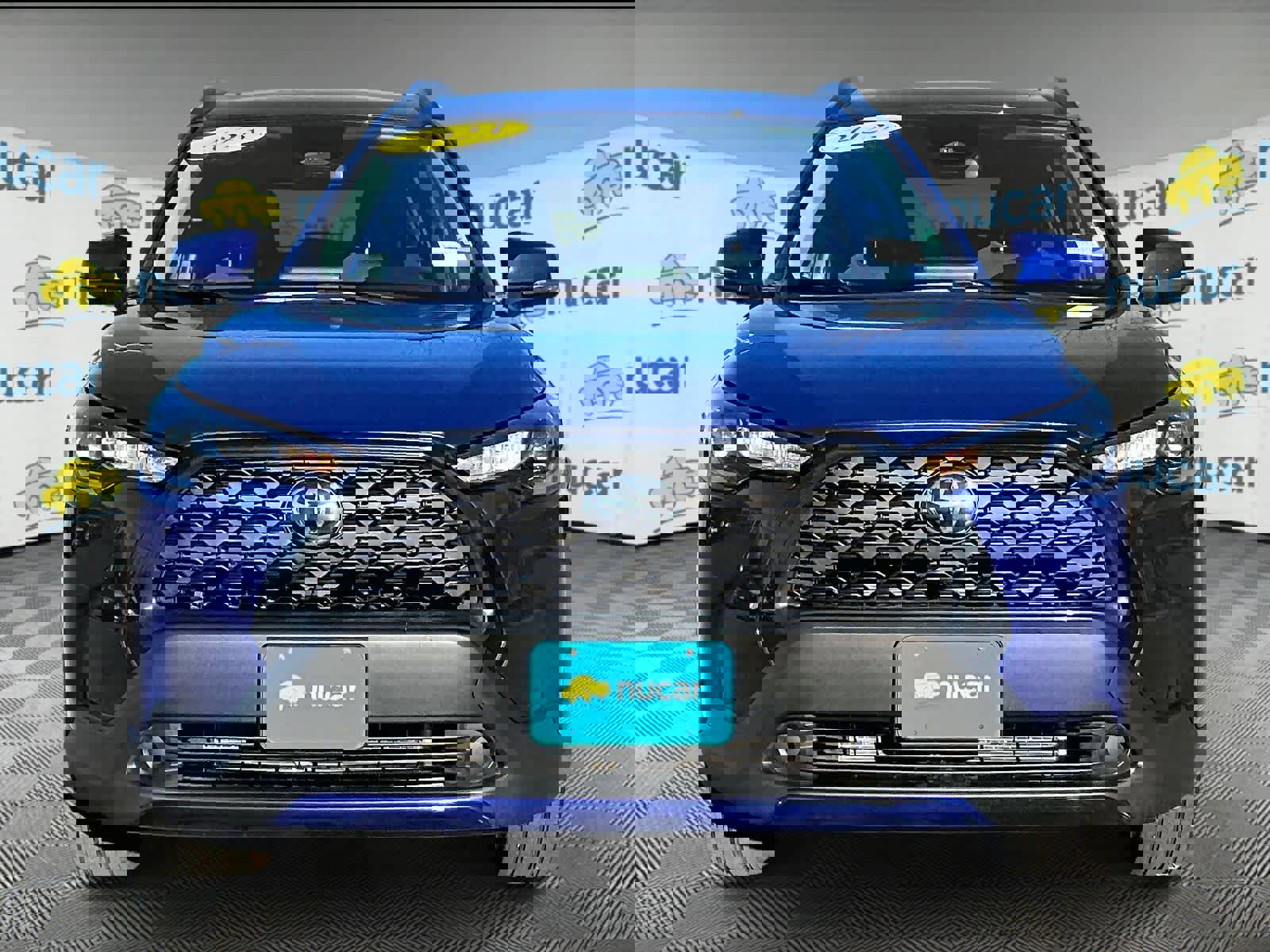 Used 2023 Toyota Corolla Cross LE image 2