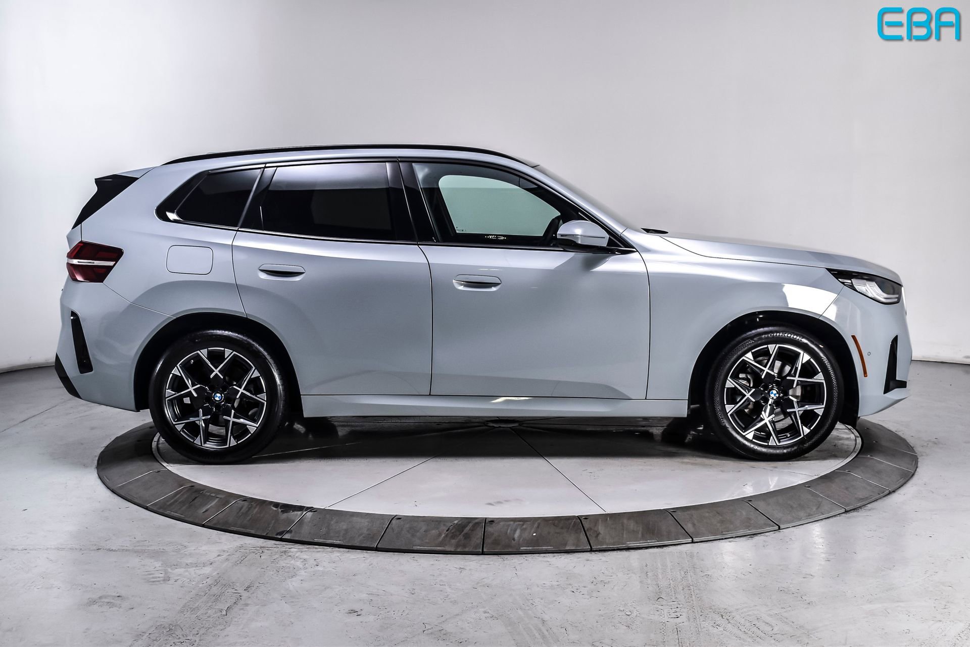 Used 2025 BMW X3 xDrive30i w/ Premium Package image 7