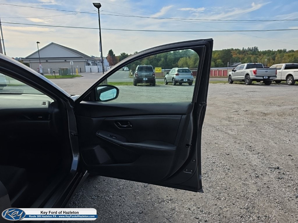 Used 2025 Nissan Sentra S FWD image 14