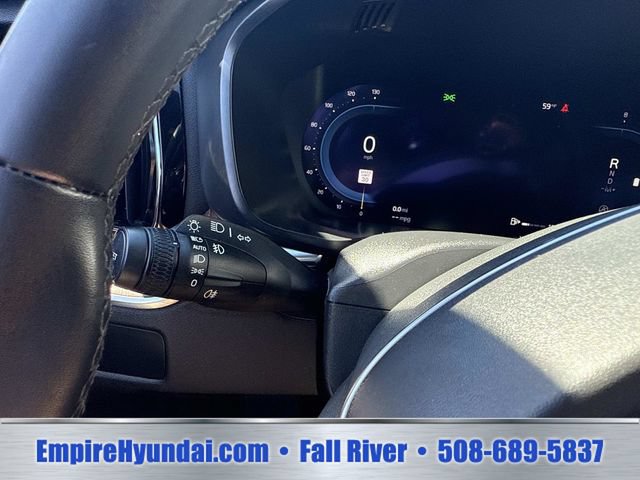 Used 2023 Volvo XC60 B5 Plus AWD/4WD image 33