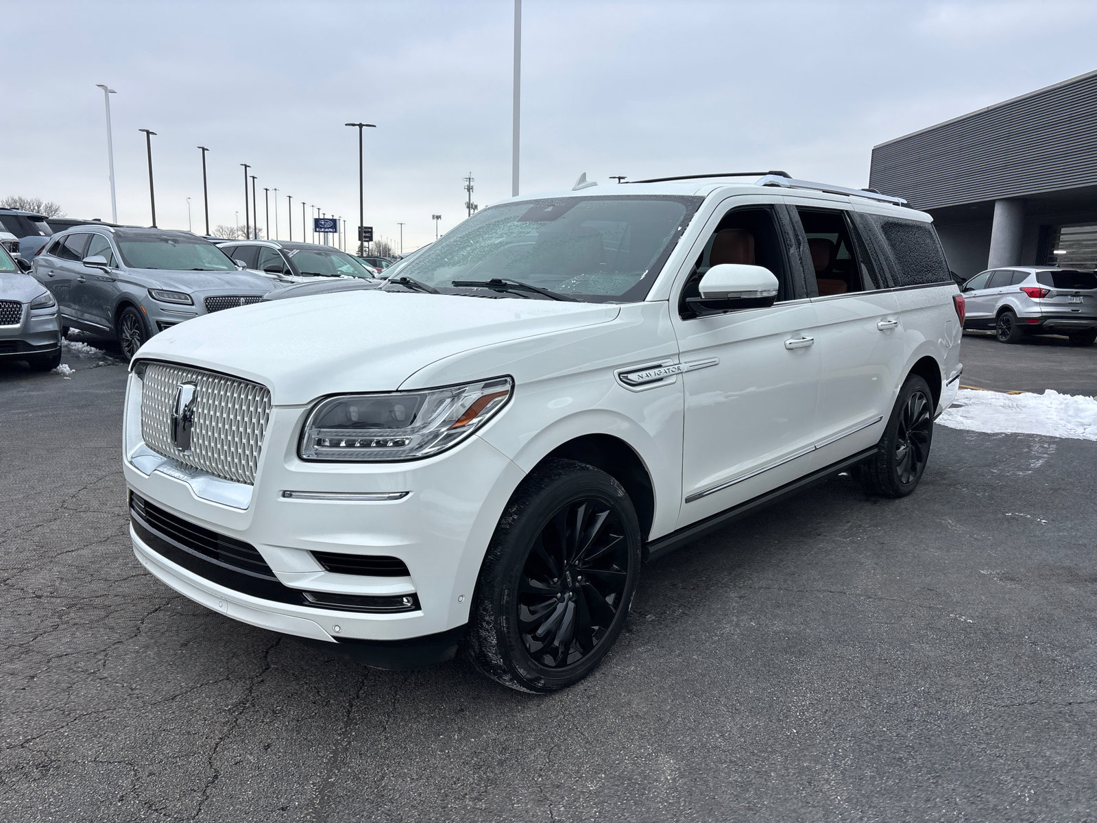Used 2021 Lincoln Navigator L Reserve image 3