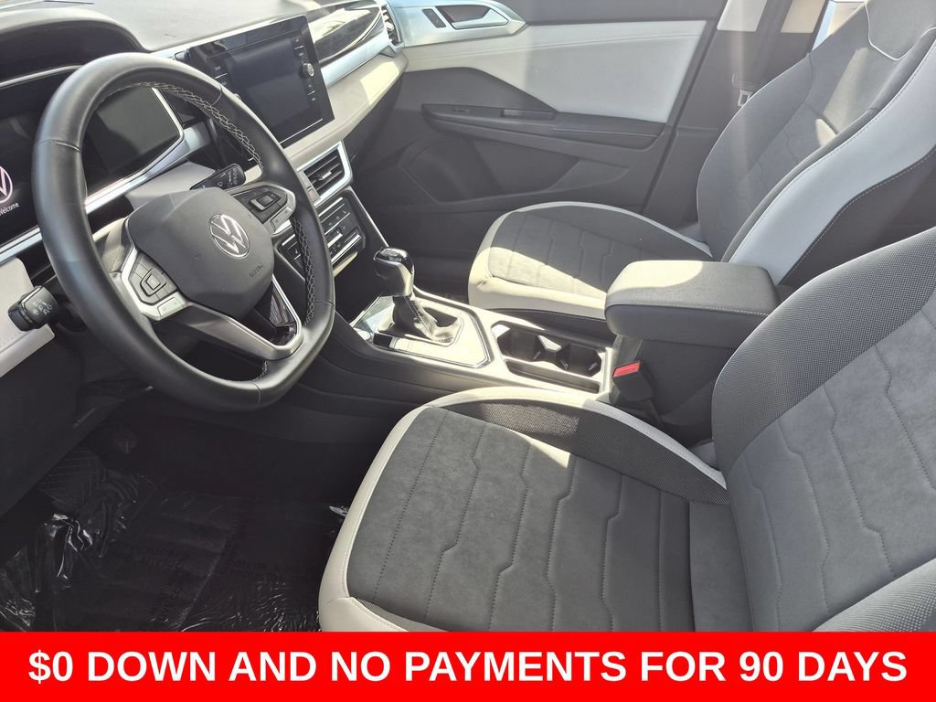 Used 2025 Volkswagen Taos SE FWD image 23