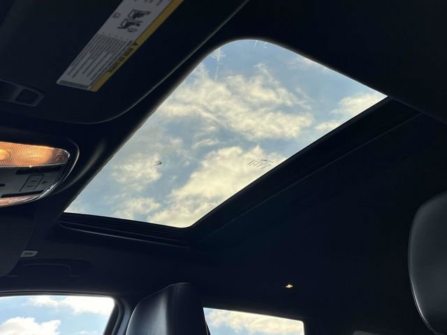 Used 2022 Jeep Grand Cherokee Limited image 14