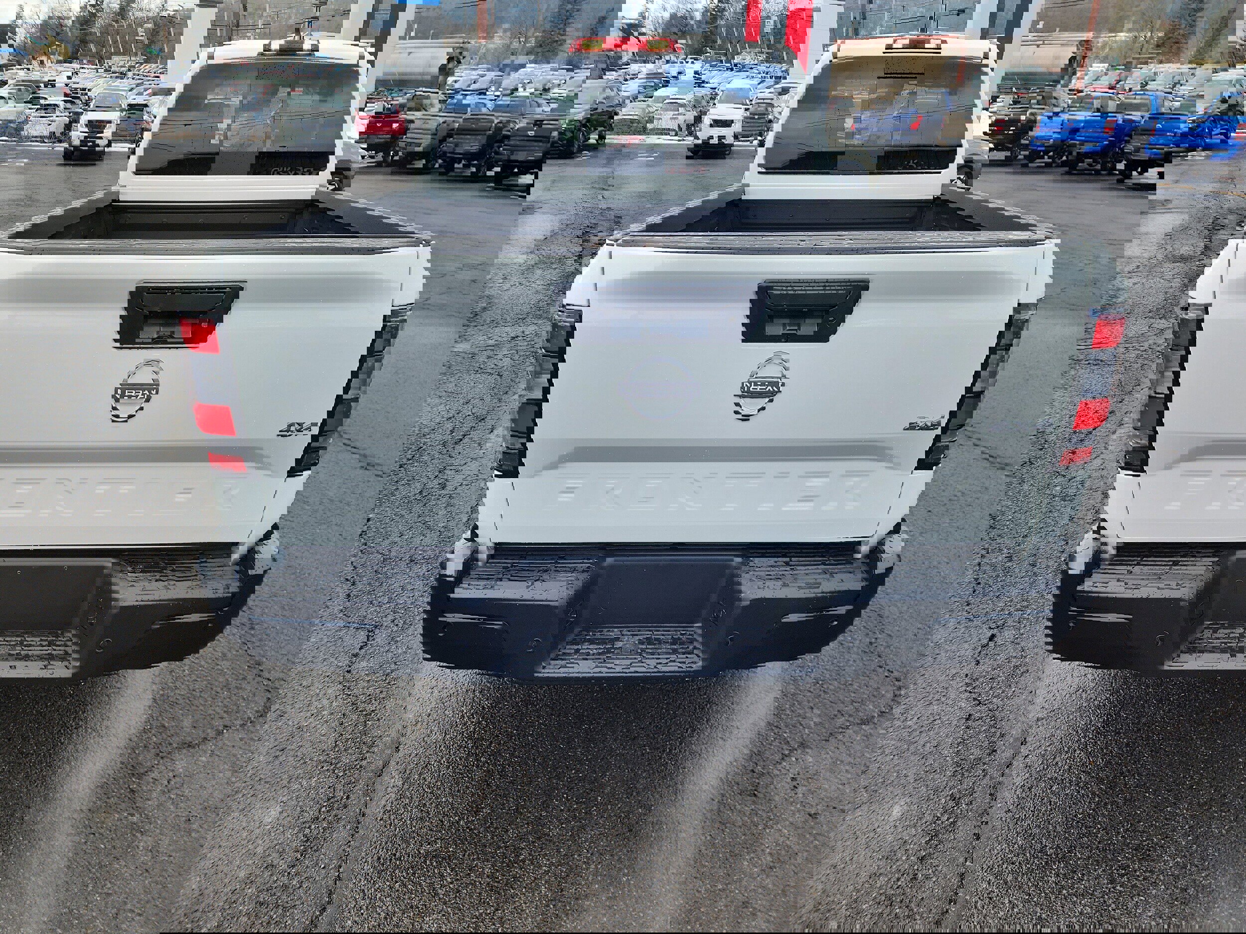 New 2026 Nissan Frontier S image 7