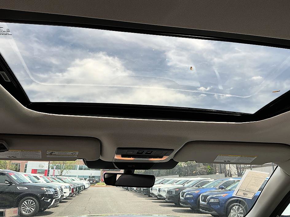 Certified 2024 Nissan Pathfinder SL w/ SL Premium Package image 27