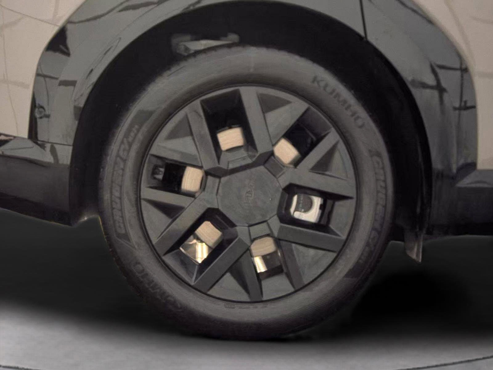 Certified 2026 Kia EV9 Land w/ Nightfall Edition Package image 21