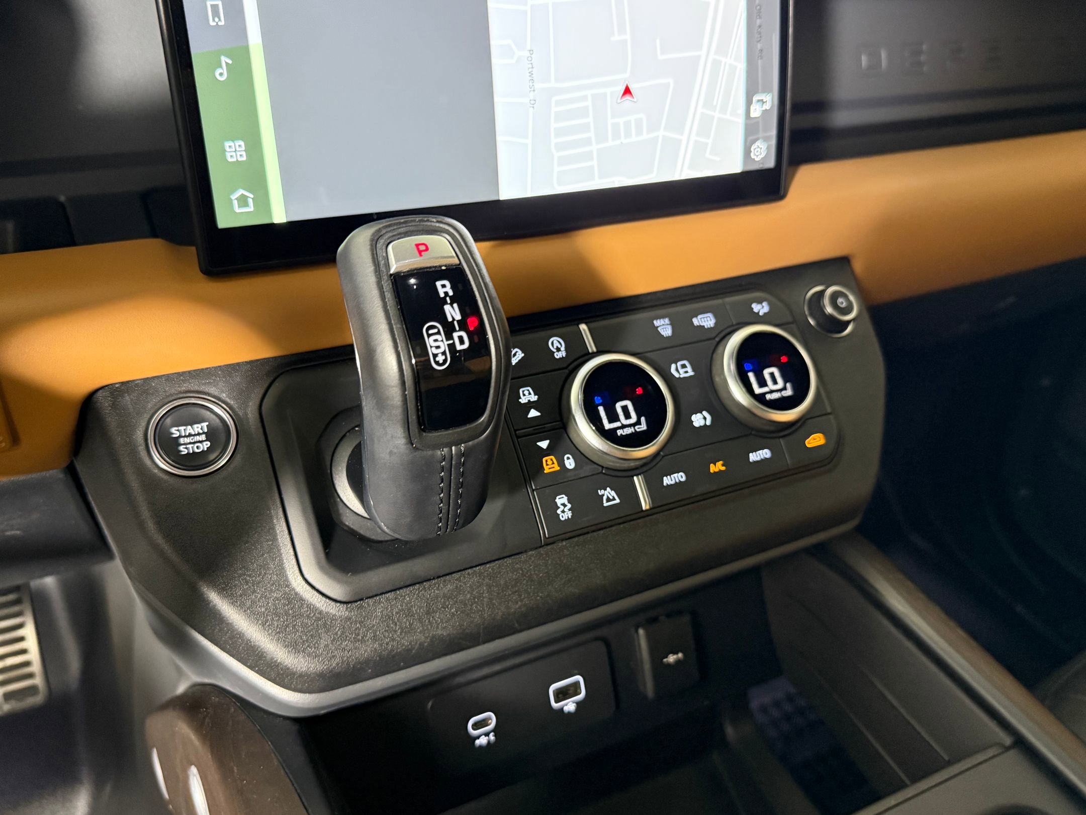 Used 2024 Land Rover Defender 110 X image 17