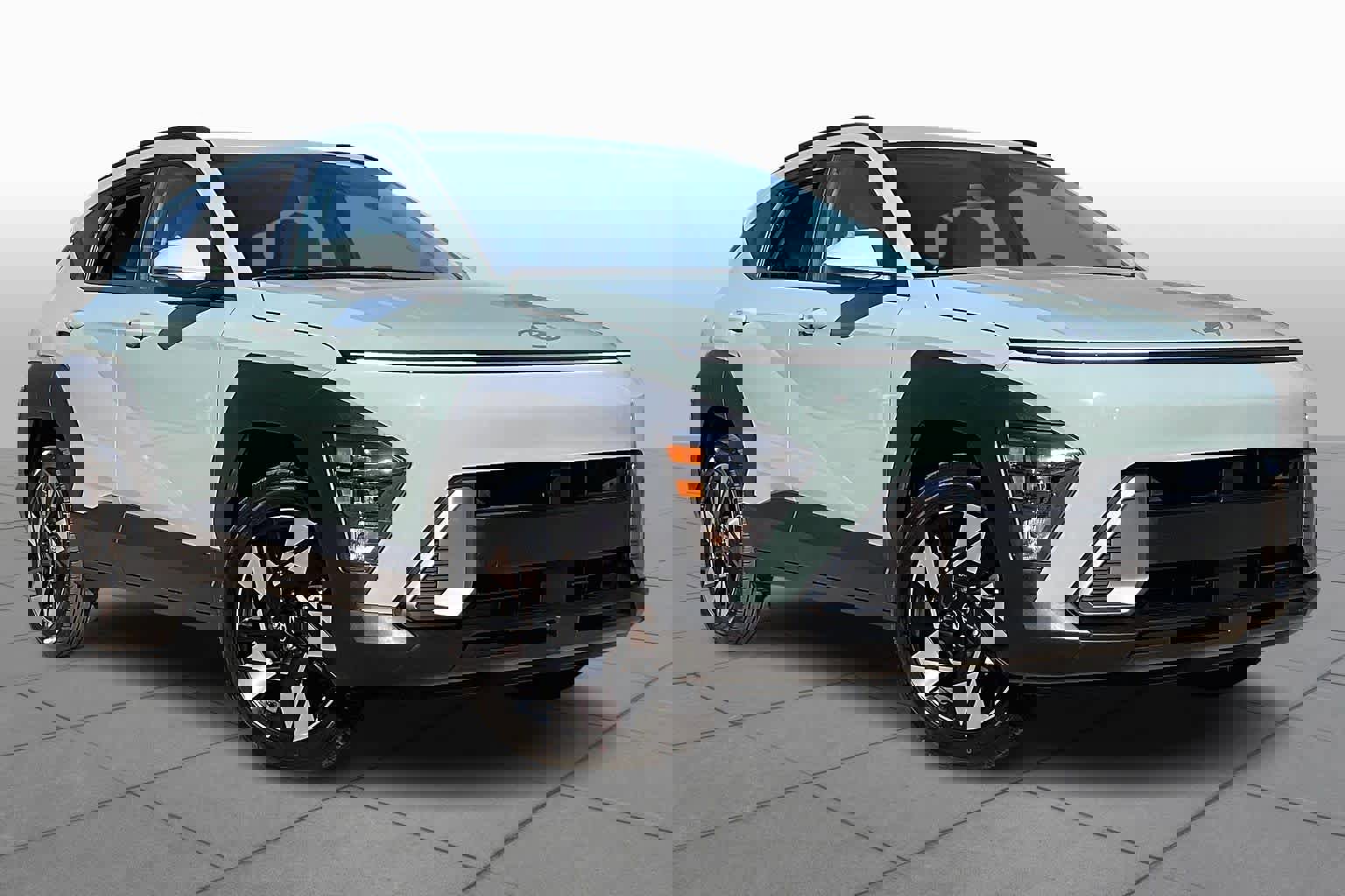 Certified 2025 Hyundai Kona SEL image 3