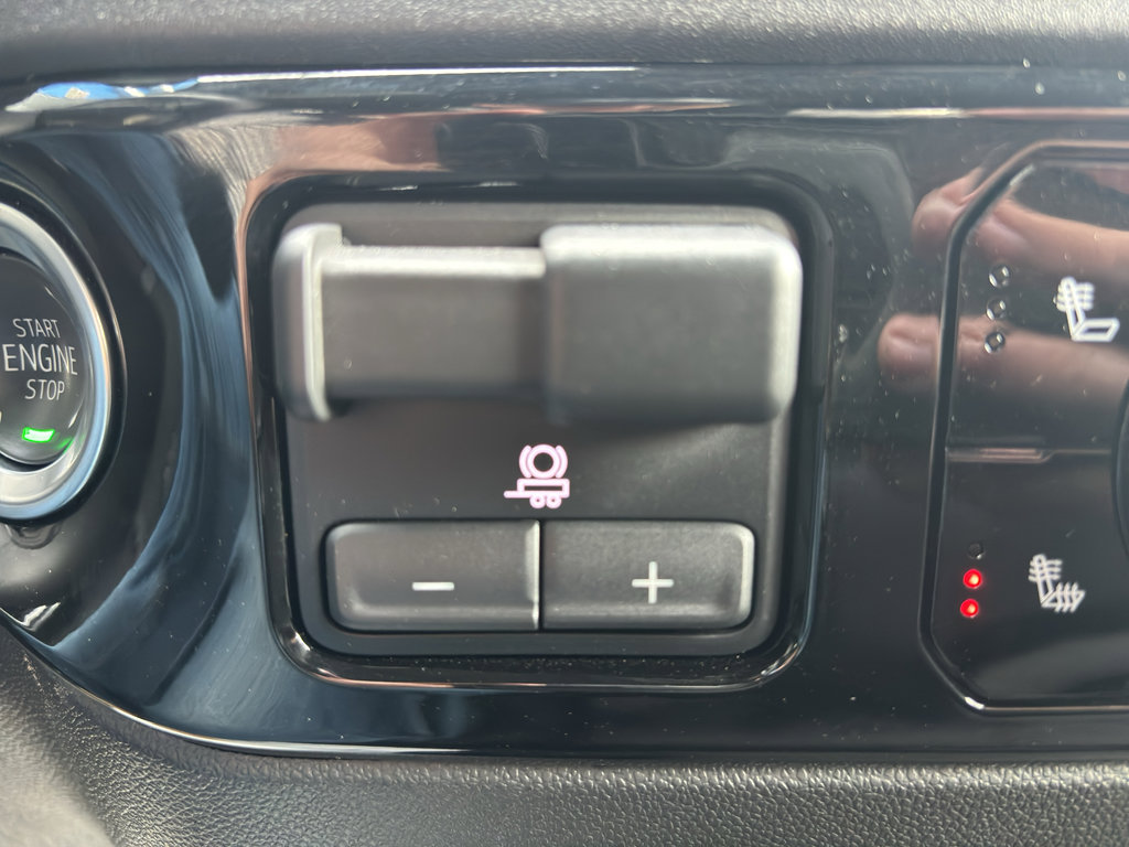 Used 2025 Chevrolet Silverado 1500 LT image 27