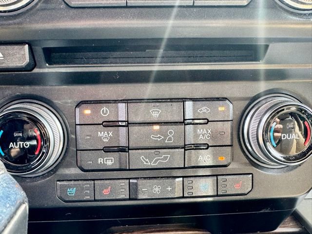 Used 2017 Ford F150 Lariat w/ Equipment Group 502A Luxury AWD/4WD image 24