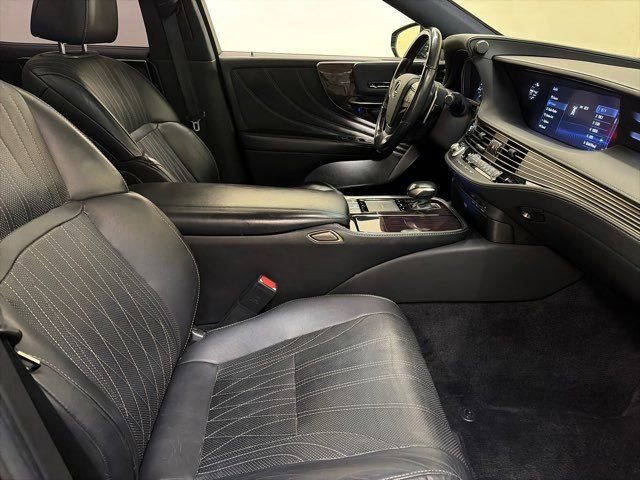 Used 2019 Lexus LS 500 w/ Interior Upgrade Package image 35