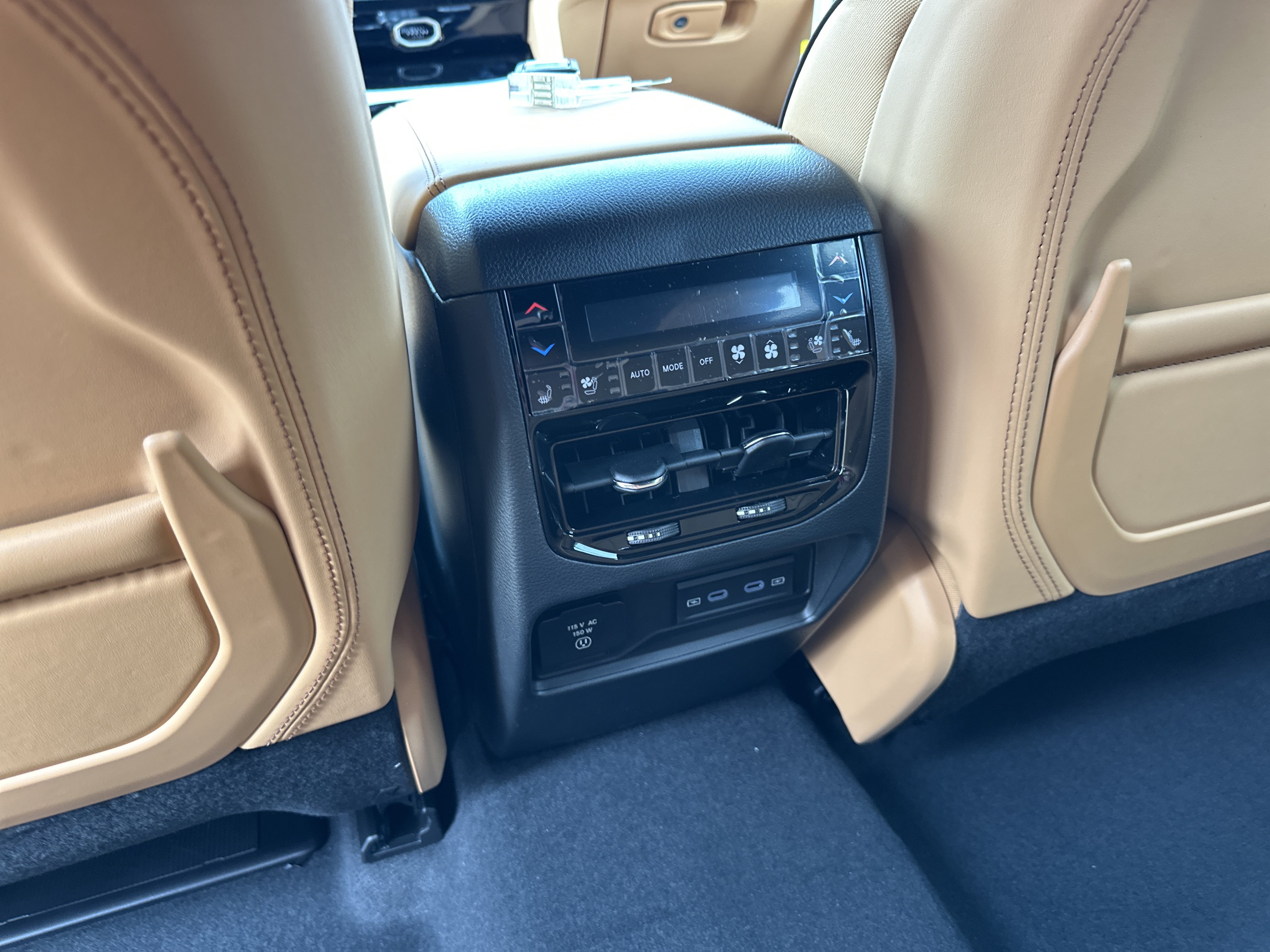New 2027 Jeep Grand Cherokee Summit AWD/4WD image 31