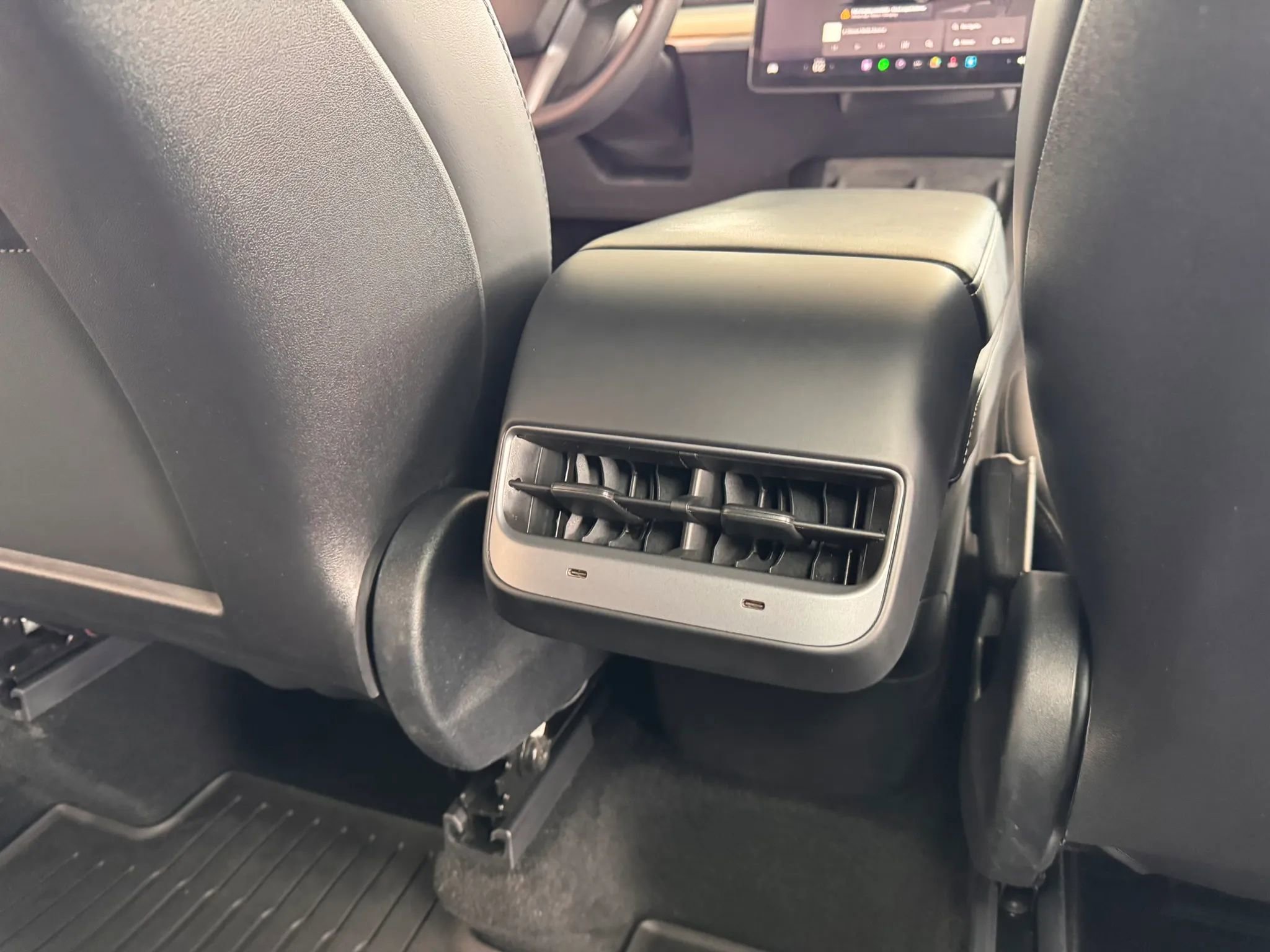 Used 2022 Tesla Model Y Performance image 17