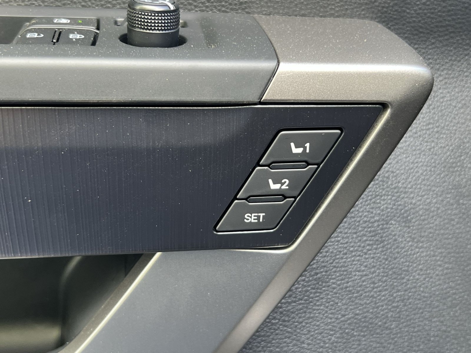 New 2026 Toyota Tundra Platinum AWD/4WD image 23