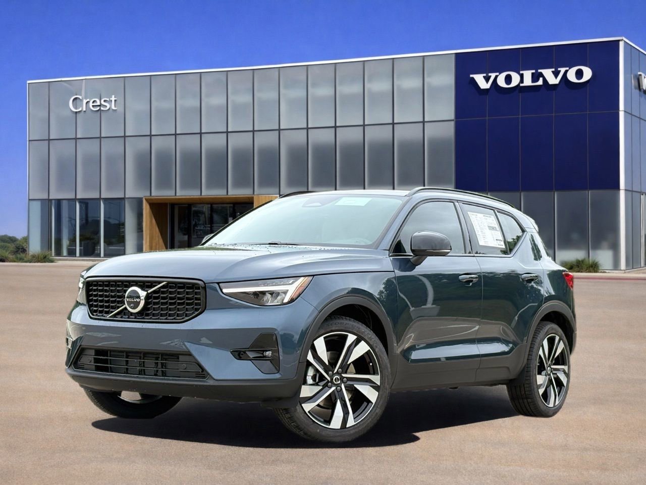 New 2026 Volvo XC40 B5 Plus w/ Protection Package Premier