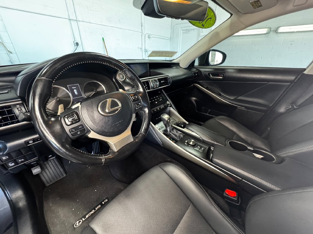 Used 2017 Lexus IS 300 AWD w/ Navigation System Package image 15