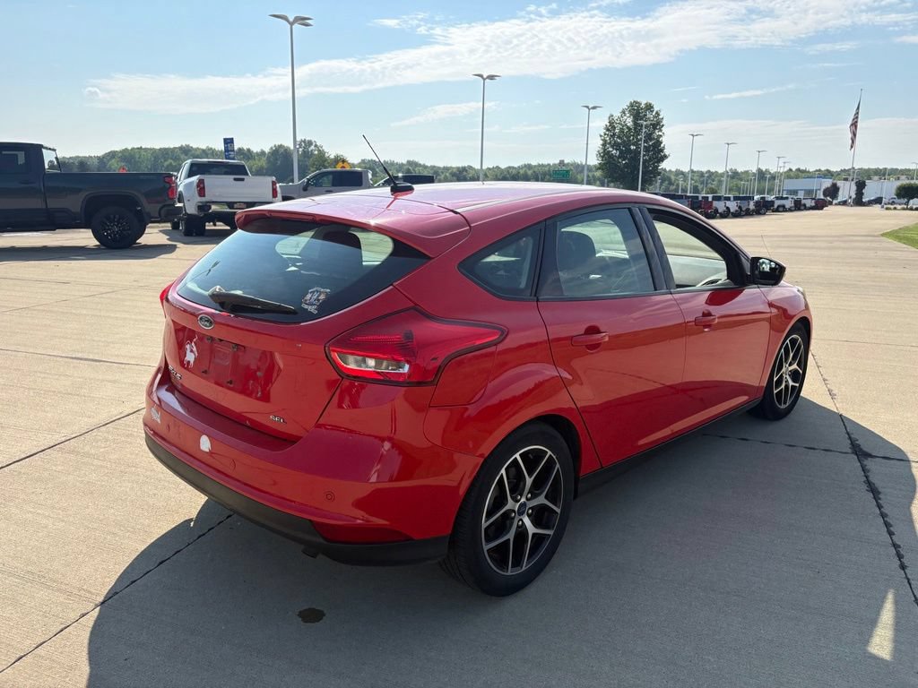 Used 2017 Ford Focus SEL w/ Cold Weather Package FWD image 6