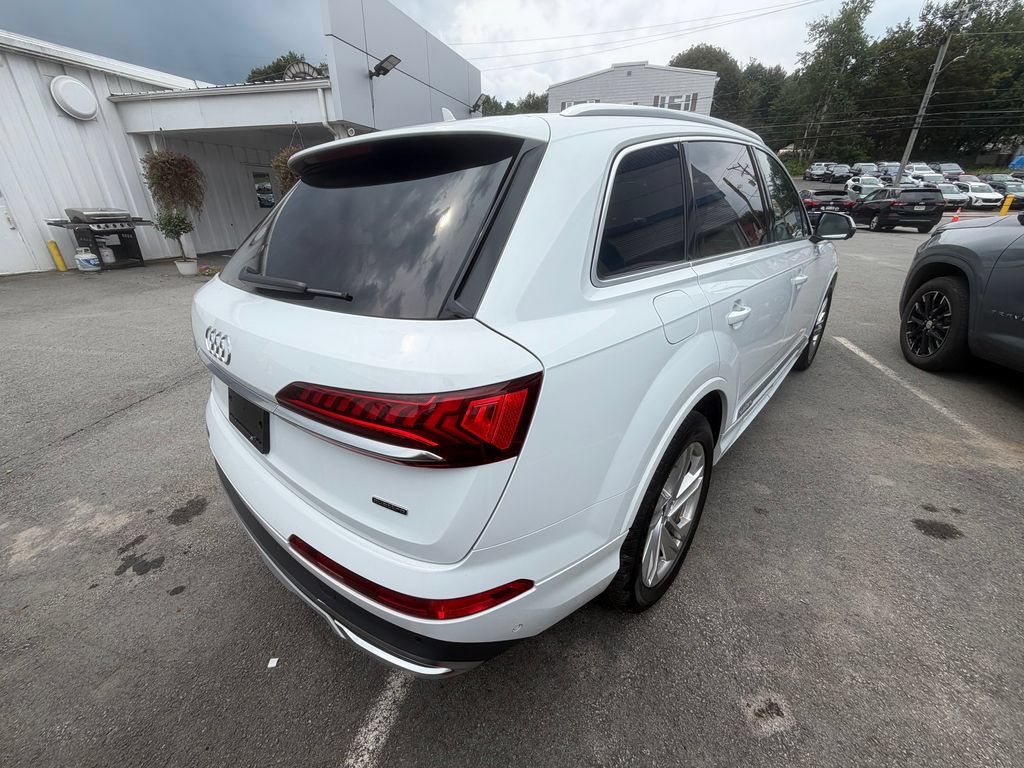 Used 2023 Audi Q7 3.0T Premium w/ Convenience Package AWD/4WD image 27