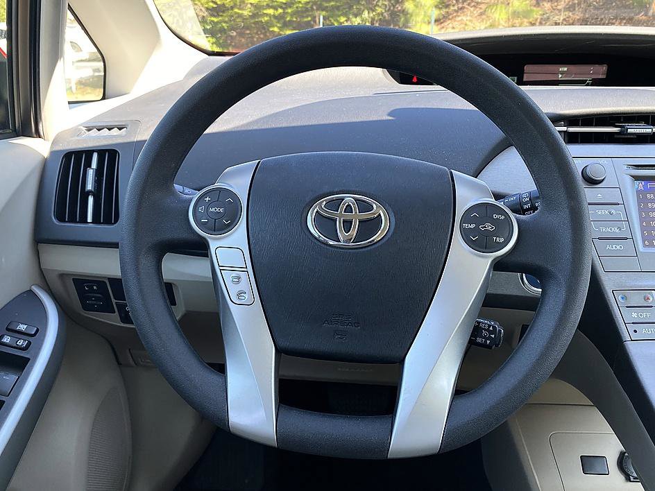 Used 2015 Toyota Prius Two image 20