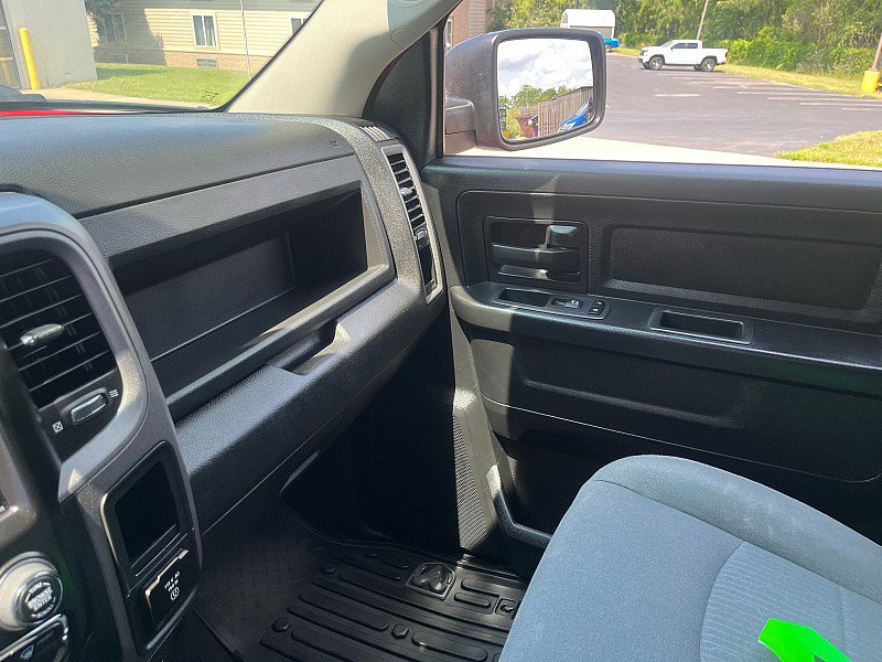 Used 2021 RAM 1500 Express w/ Wheel & Sound Group AWD/4WD image 33