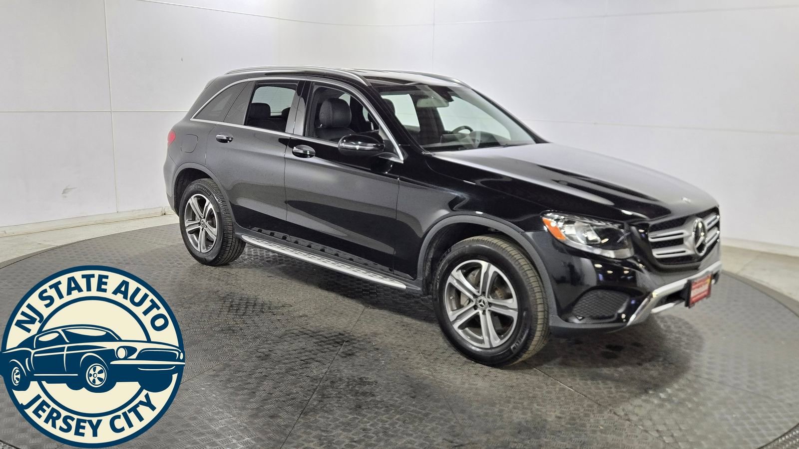 Used 2019 Mercedes-Benz GLC 300 4MATIC w/ Premium Package image 1