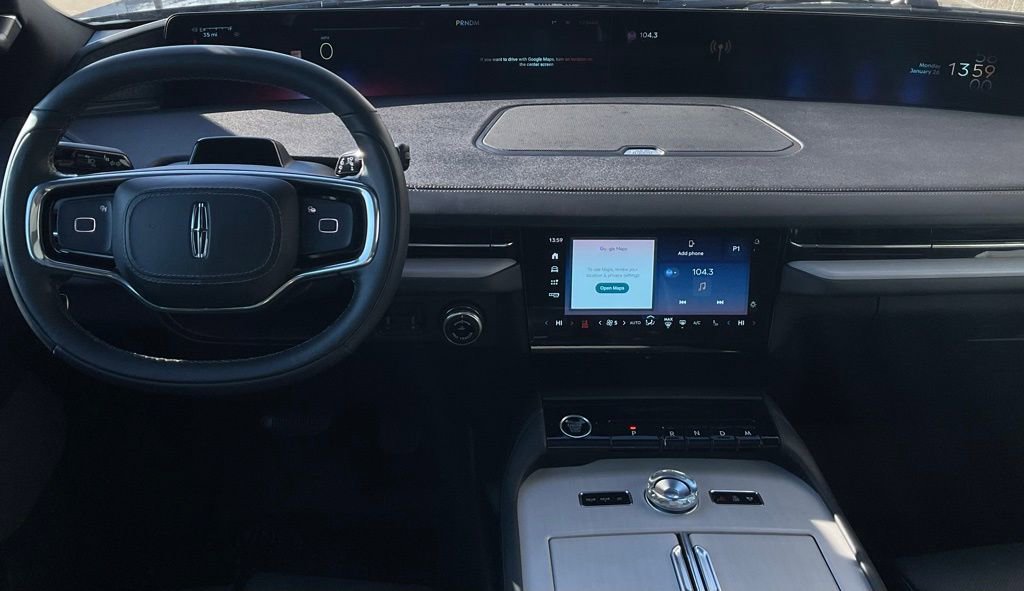 Used 2025 Lincoln Navigator L Reserve w/ Jet Appearance Package image 12