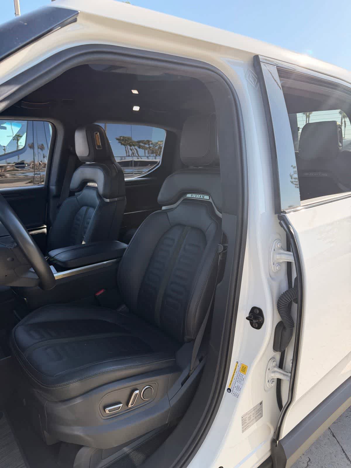 Used 2023 Rivian R1T Adventure AWD/4WD image 9