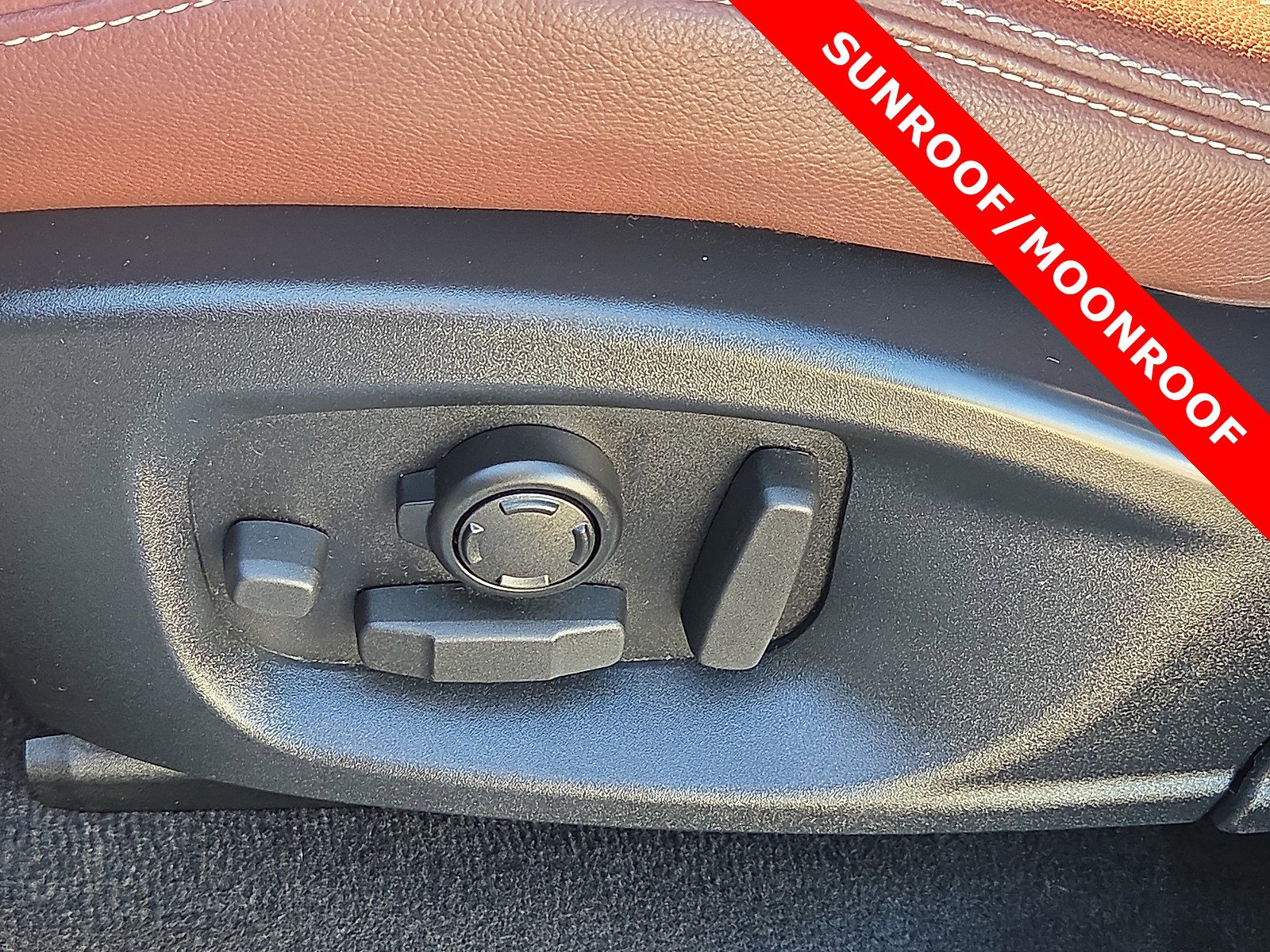 Used 2017 Jaguar F-PACE S image 15