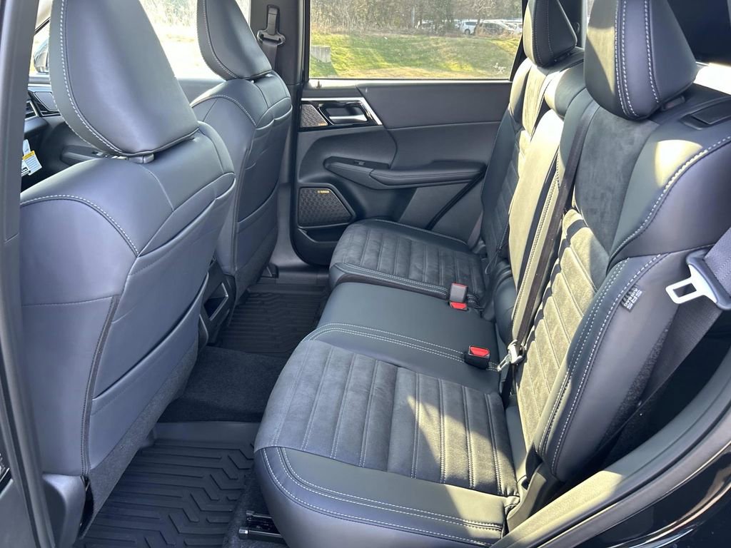 New 2026 Mitsubishi Outlander SE FWD image 19