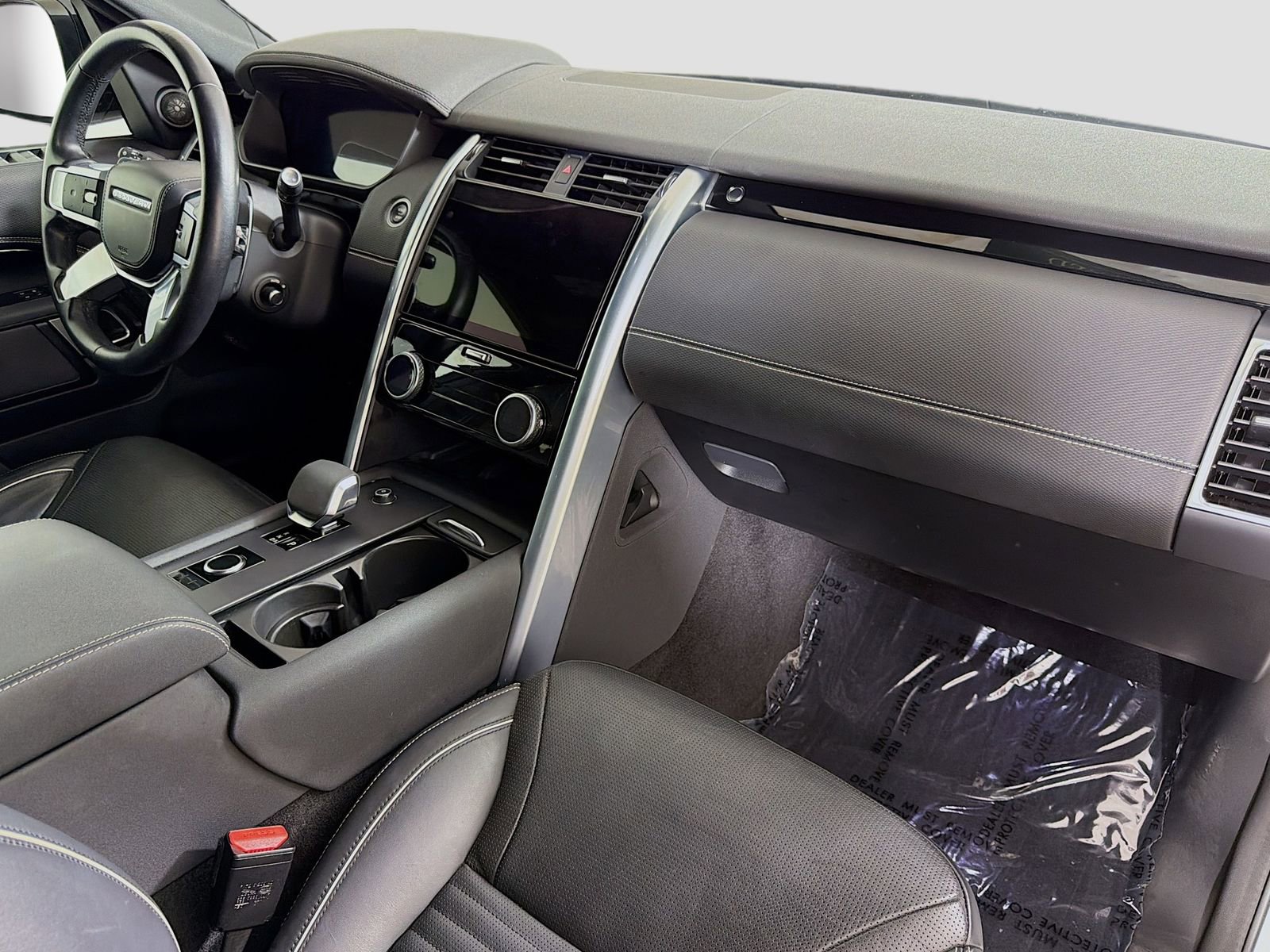 Certified 2023 Land Rover Discovery Metropolitan Edition AWD/4WD image 37