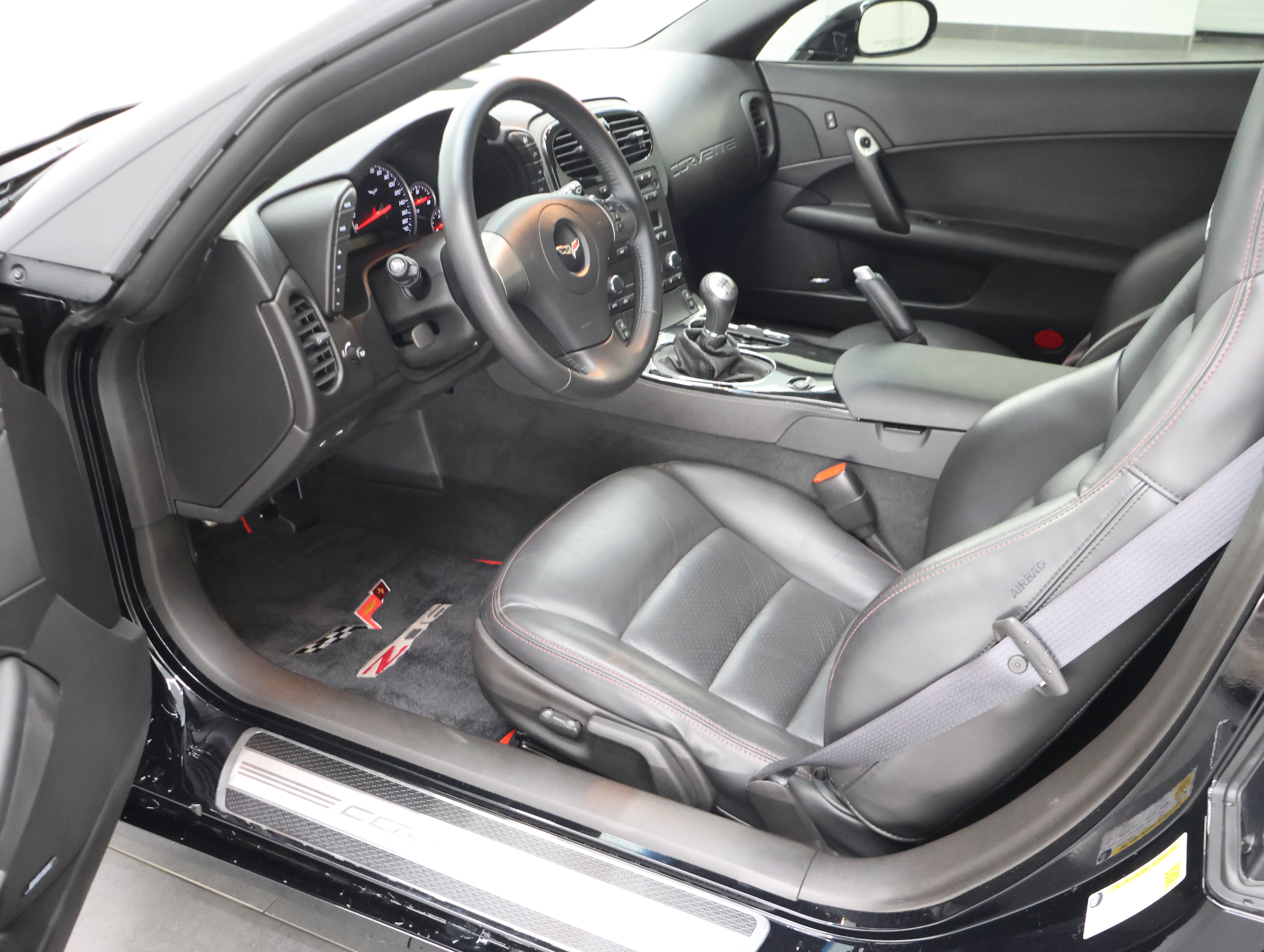 Used 2008 Chevrolet Corvette Z06 w/ Preferred Equipment Group RWD image 8