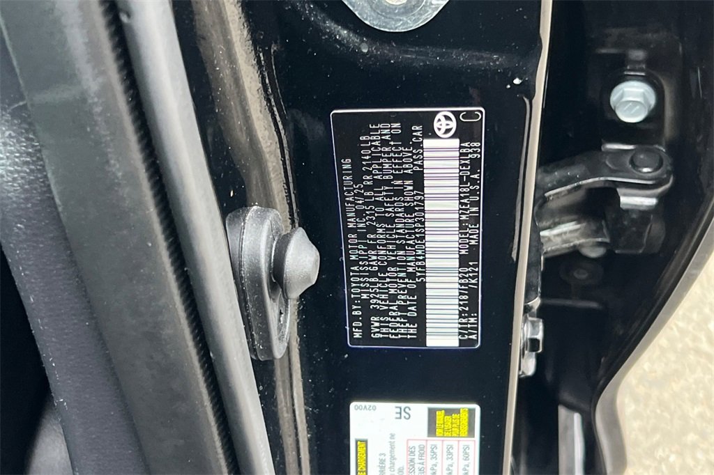 Certified 2025 Toyota Corolla LE image 30