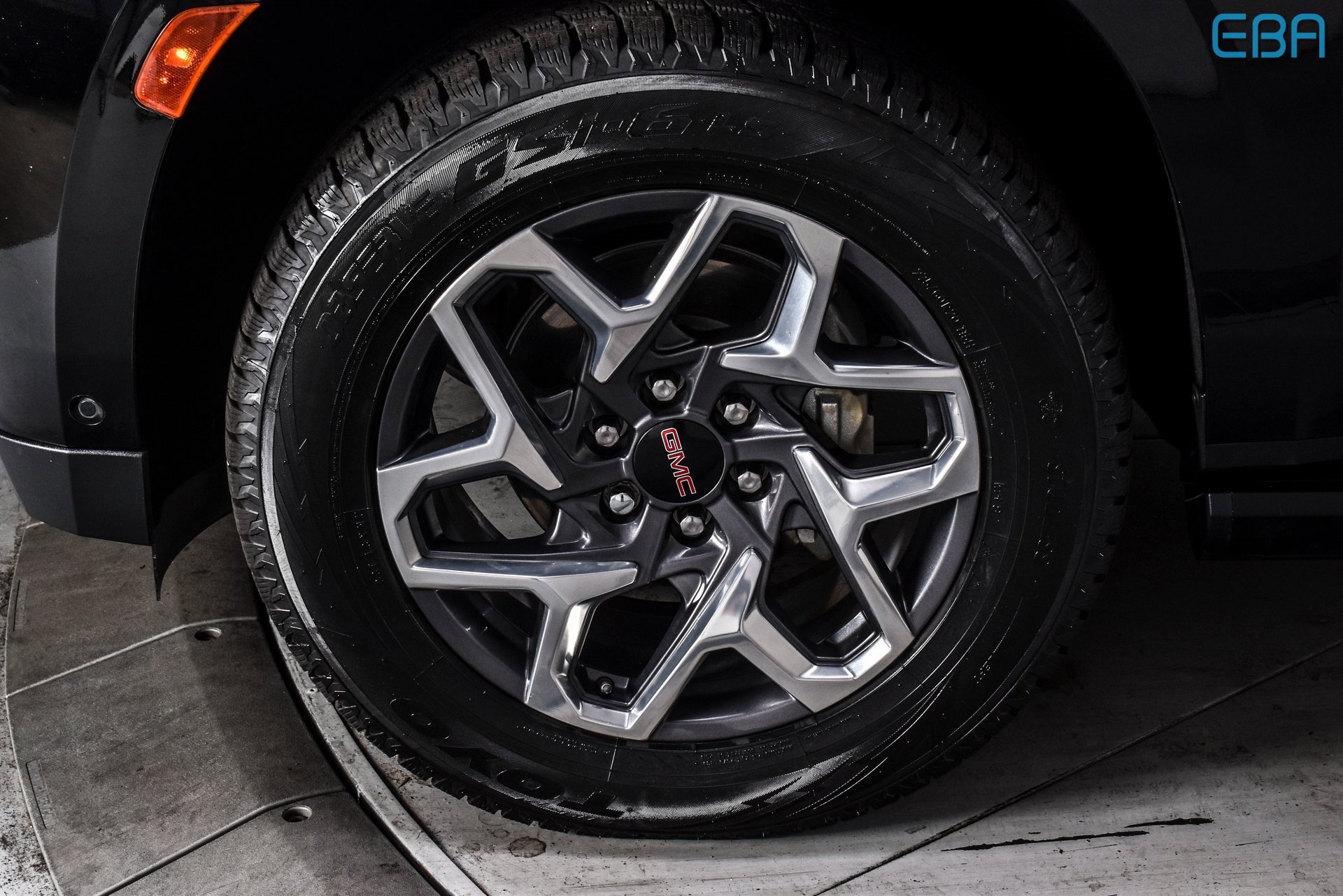 Used 2023 GMC Yukon Denali image 9