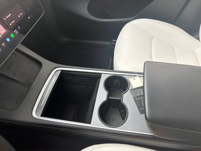 Used 2023 Tesla Model Y Performance AWD/4WD image 29