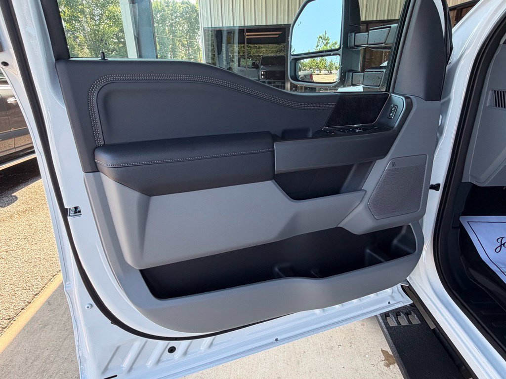 New 2027 Ford F250 XLT w/ XLT Premium Package AWD/4WD image 24