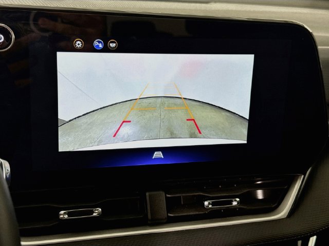 Used 2025 Chevrolet Equinox LT FWD image 14