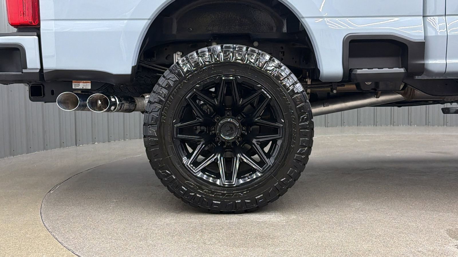 Used 2025 Ford F250 Platinum image 12