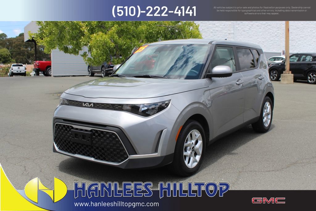 Used 2025 Kia Soul S FWD image 3