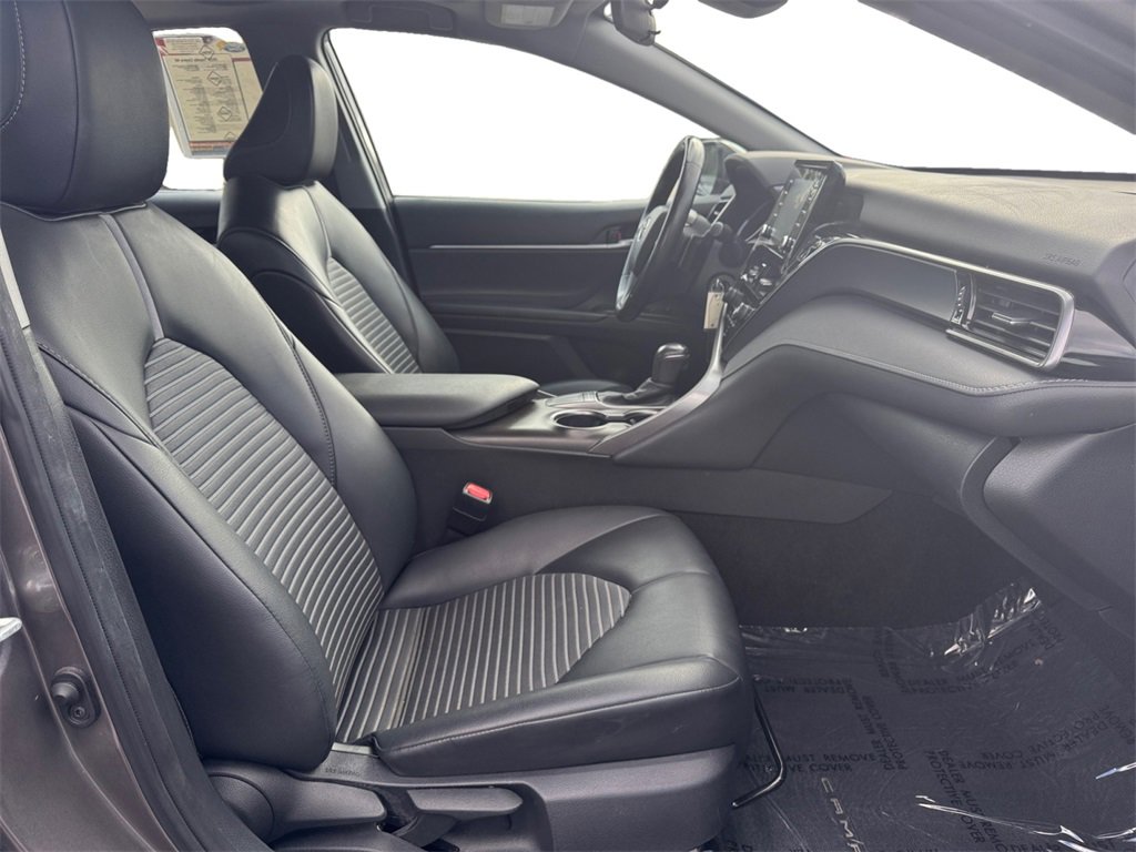 Used 2023 Toyota Camry SE image 15