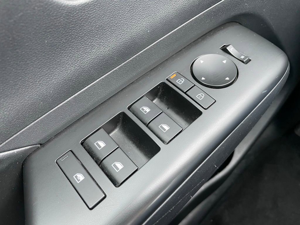 Used 2024 Hyundai Kona SEL image 24