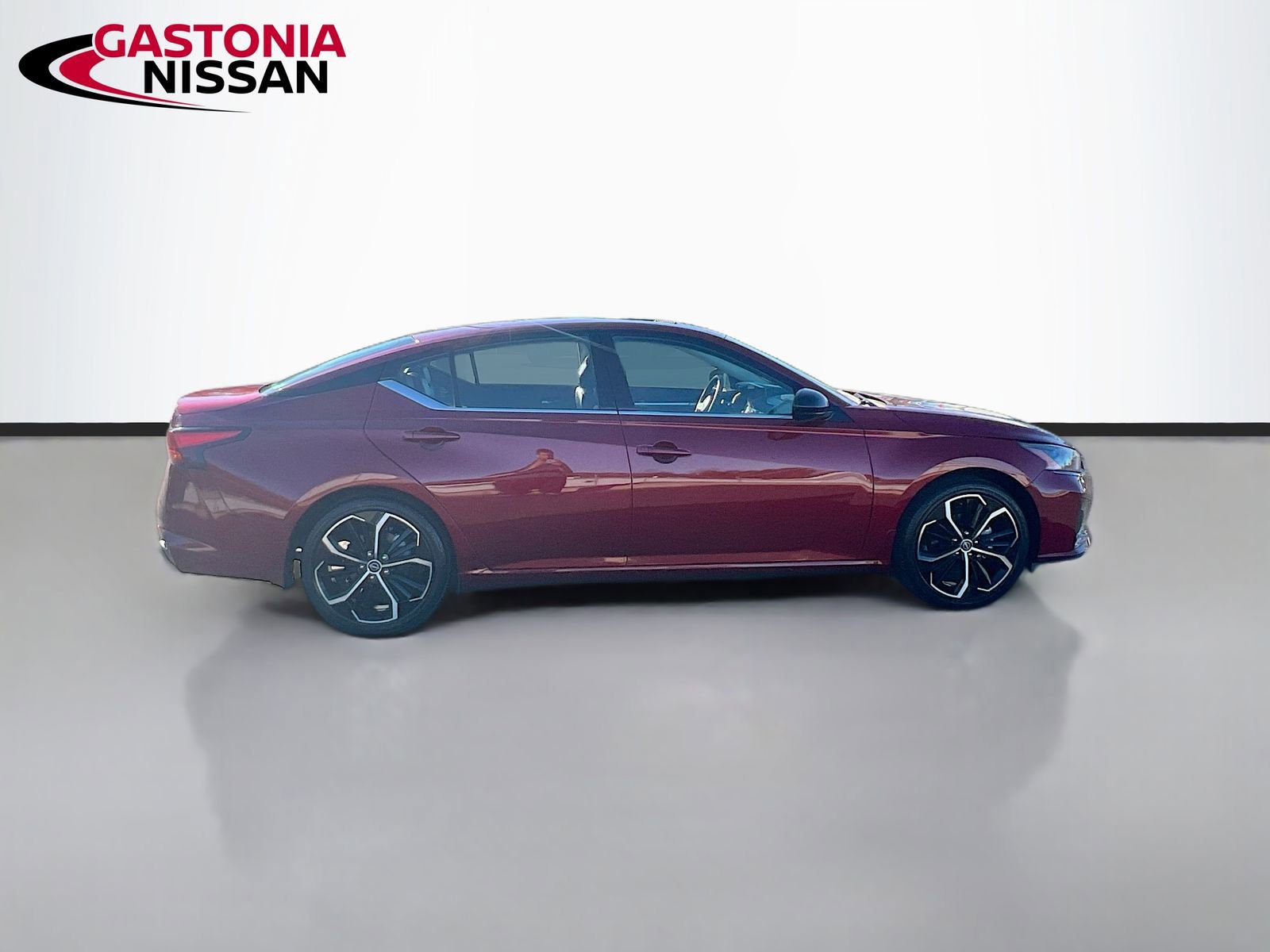 Used 2024 Nissan Altima 2.5 SR w/ SR Premium Package image 10