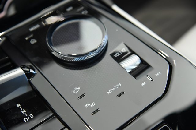 New 2026 BMW 540i xDrive w/ M Sport Package image 19