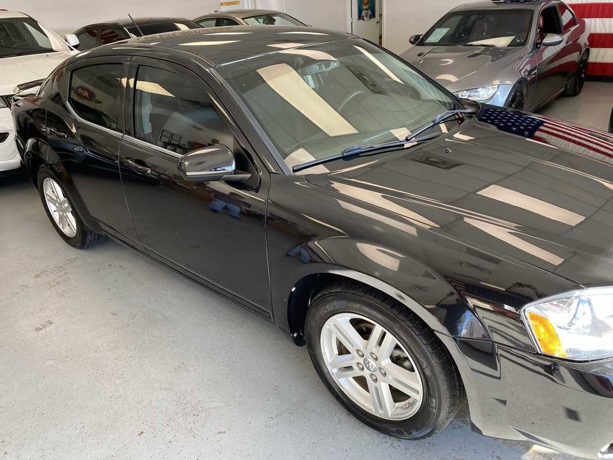 Used 2010 Dodge Avenger R/T w/ Premium Convenience Group image 3