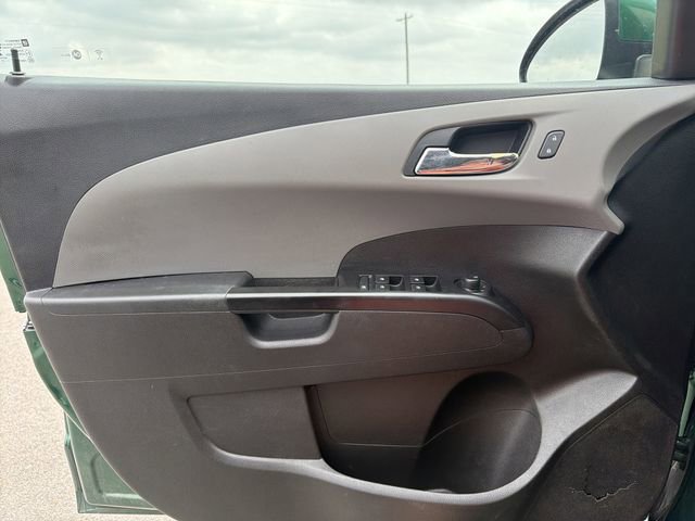 Used 2018 Chevrolet Sonic LT FWD image 32