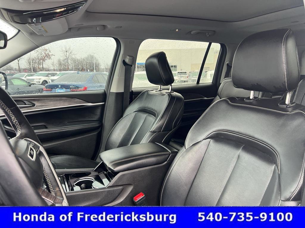 Used 2021 Jeep Grand Cherokee L Limited w/ Trailer Tow Group (B) image 15