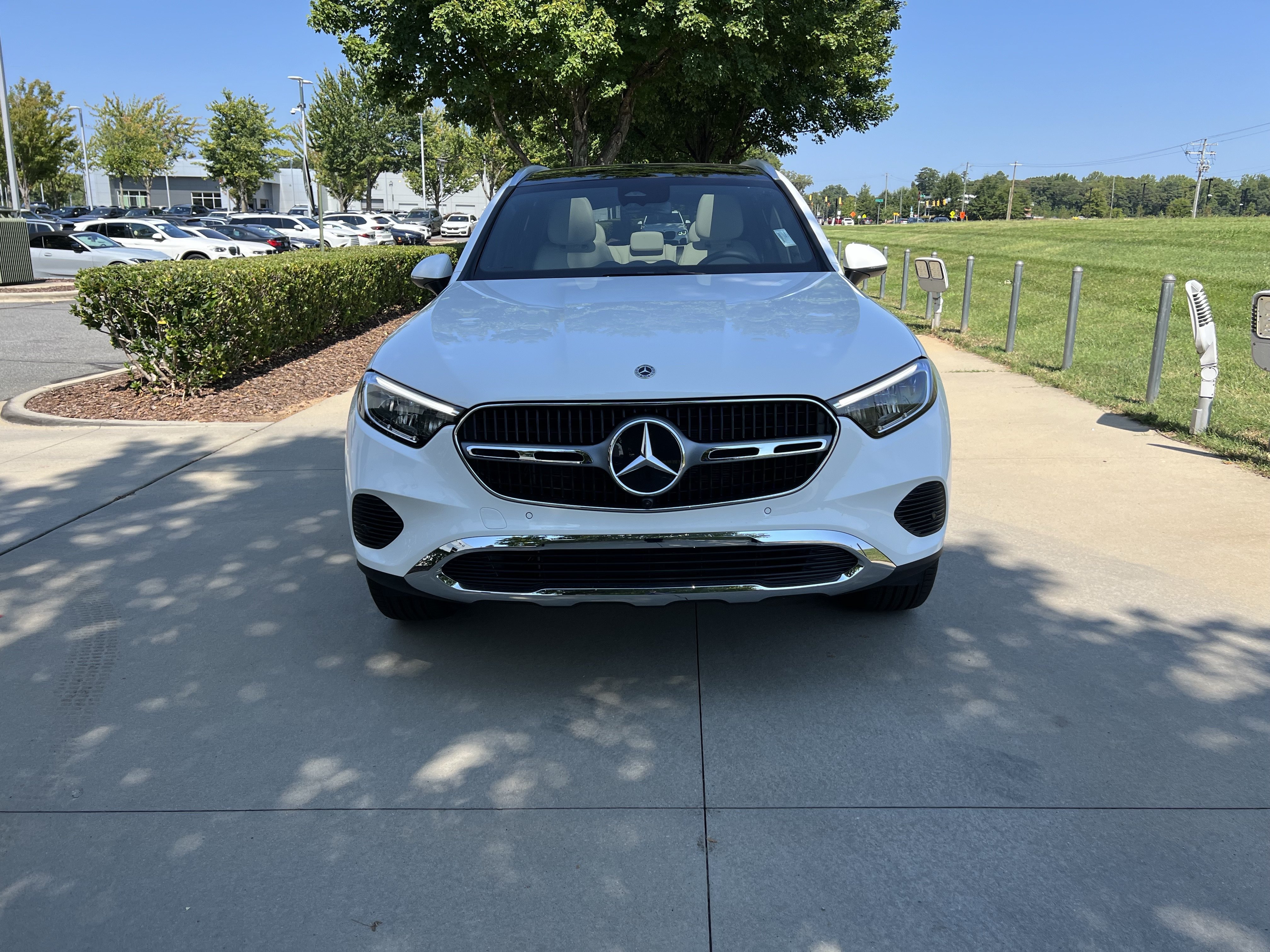 New 2027 Mercedes-Benz GLC 300 image 3