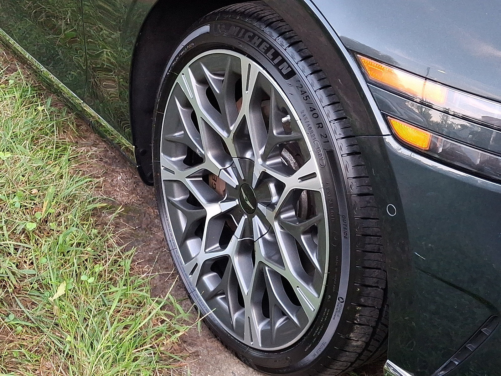 Certified 2023 Genesis G90 3.5T AWD/4WD image 10