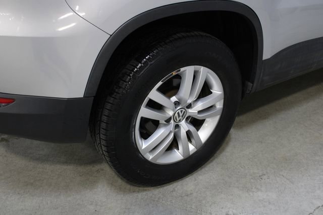 Used 2017 Volkswagen Tiguan S image 25