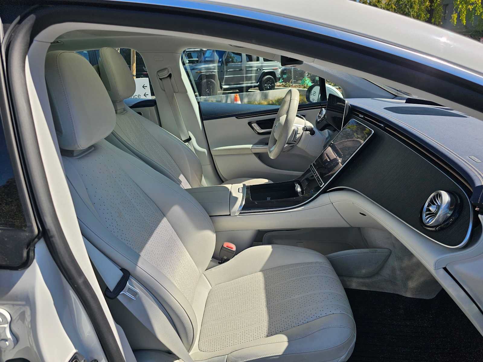 Certified 2023 Mercedes-Benz EQE 500 4MATIC Sedan image 10